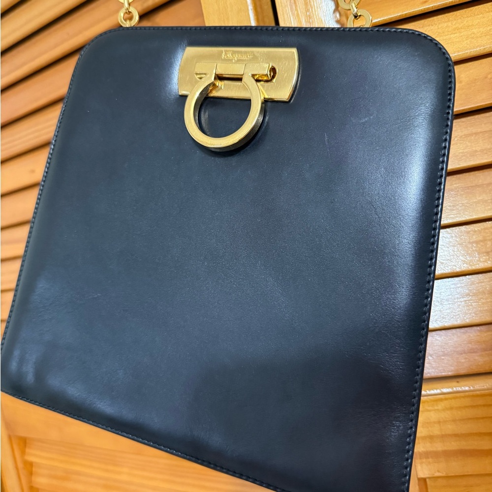 Vintage Salvatore Ferragamo shoulder bag